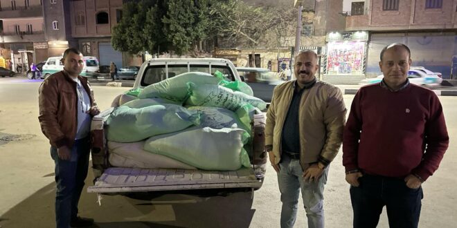 صورة-ضبط سجائر ودقيق بالفيوم