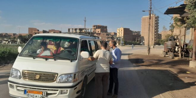 صورة-حملتين لمتابعة التزام السائقين بالتعريفة الجديدة للأجرة بالفيوم
