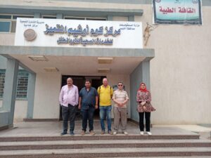 القائمون على القافلة الطبية بكوم أوشيم بالفيوم
